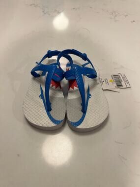 NWT Tropic Sun Toddler Shark Flip Flops 7/8
